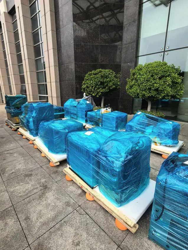 沿通道摆放的包装件
